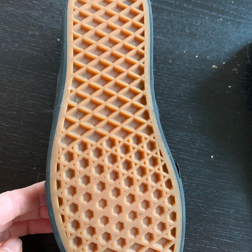 Vans - Picture 2 of 3